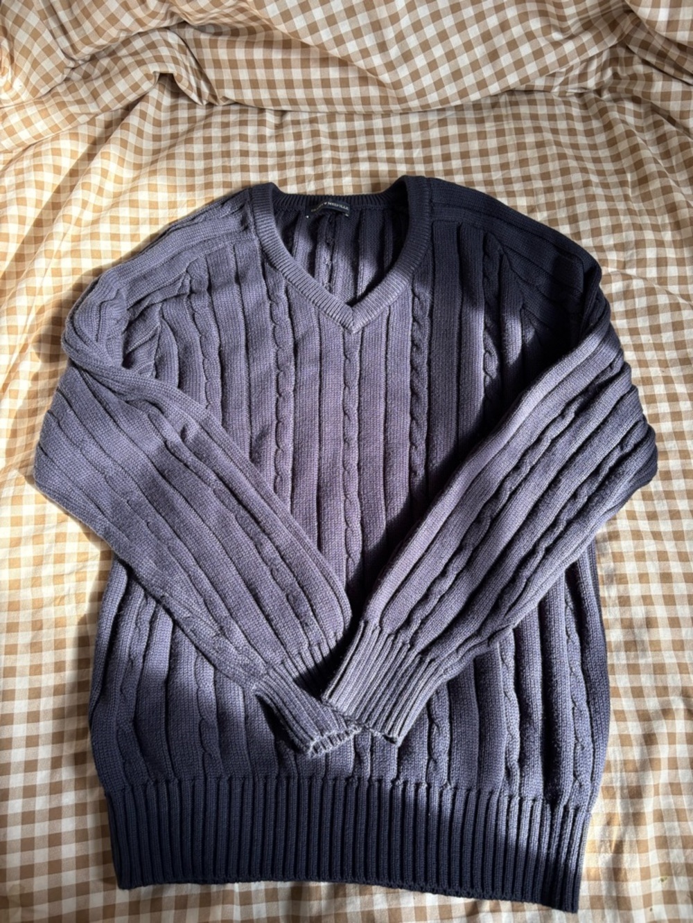 Brandy Melville V-Neck Cable Knit Sweater - Navy